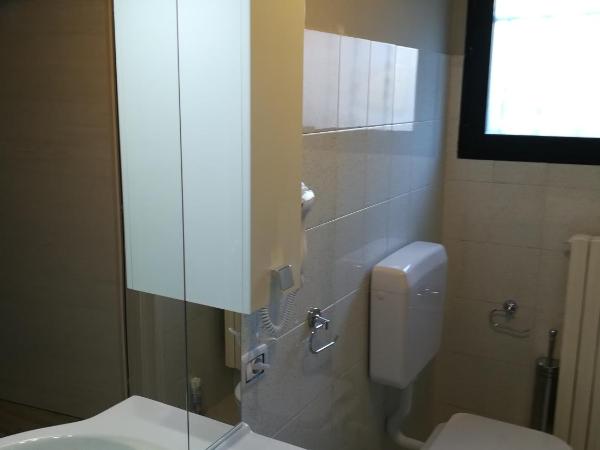 Bergamo Bassa : photo 9 de la chambre chambre double avec salle de bains privative