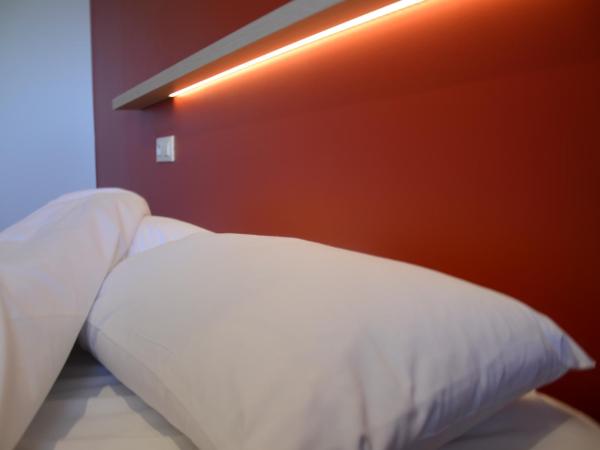 Eklo Hotels Le Mans : photo 1 de la chambre chambre simple