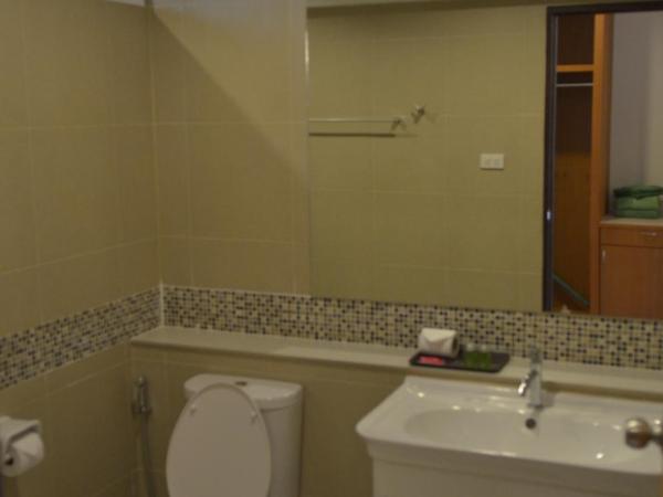 Nakara Long Beach Resort - SHA Extra Plus : photo 4 de la chambre bungalow standard