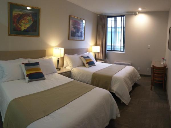 Hotel Le Deville : photo 1 de la chambre chambre double supérieure avec deux lits doubles