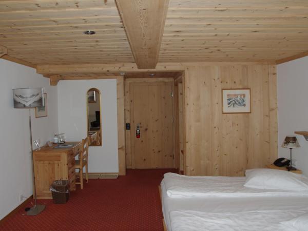 Posthotel Rössli : photo 10 de la chambre chambre familiale