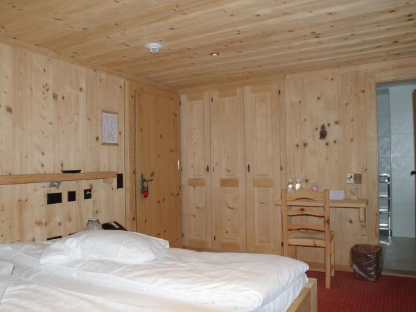 Posthotel Rössli : photo 7 de la chambre chambre double standard