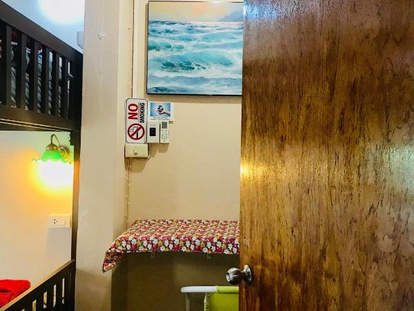 Pailin Guest House : photo 6 de la chambre chambre lits jumeaux Économique