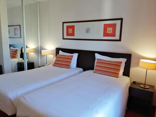 Hotel Monaco : photo 5 de la chambre chambre lits jumeaux