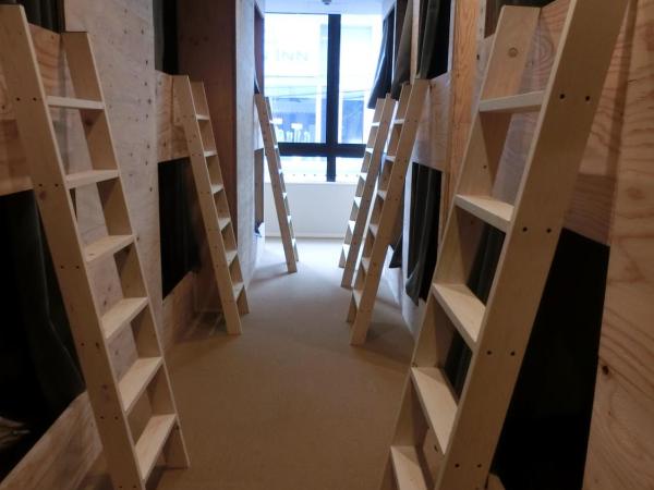 Guesthouse Akicafe Inn : photo 2 de la chambre lit superposé dans dortoir pour femmes