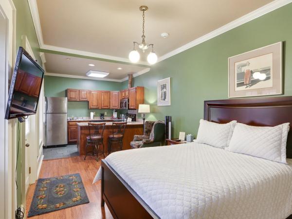 Grenoble House : photo 4 de la chambre suite lit queen-size