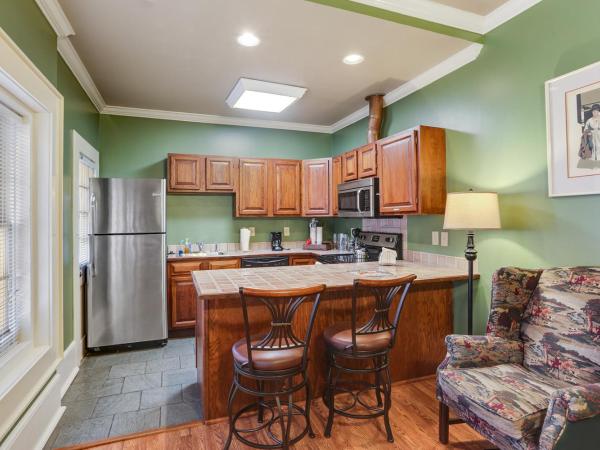 Grenoble House : photo 5 de la chambre suite lit queen-size