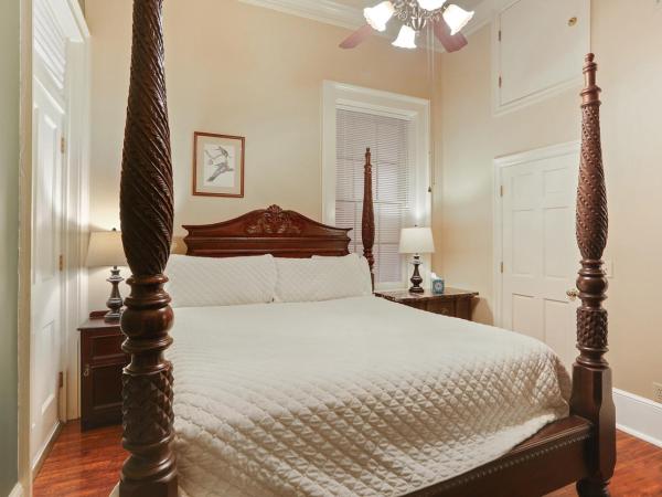 Grenoble House : photo 3 de la chambre suite lit king-size exécutive