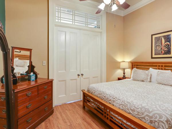 Grenoble House : photo 5 de la chambre suite lit king-size exécutive