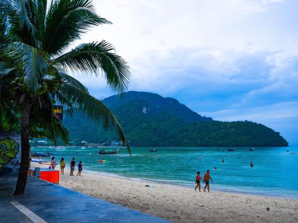 Ibiza Phi Phi : photo 3 de la chambre lit dans dortoir mixte de 4 - 10 lits - accès club de plage