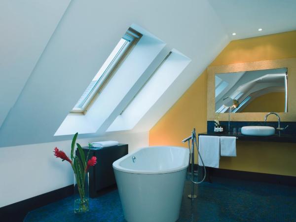 Mövenpick Hotel Berlin Am Potsdamer Platz : photo 3 de la chambre chambre lit king-size deluxe