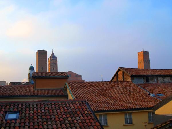Cosmopolitan Central Rooms : photo 8 de la chambre chambre familiale avec balcon