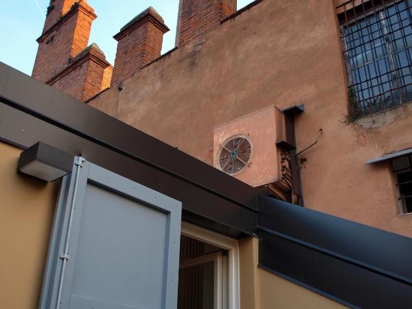 Cosmopolitan Central Rooms : photo 9 de la chambre chambre familiale avec balcon