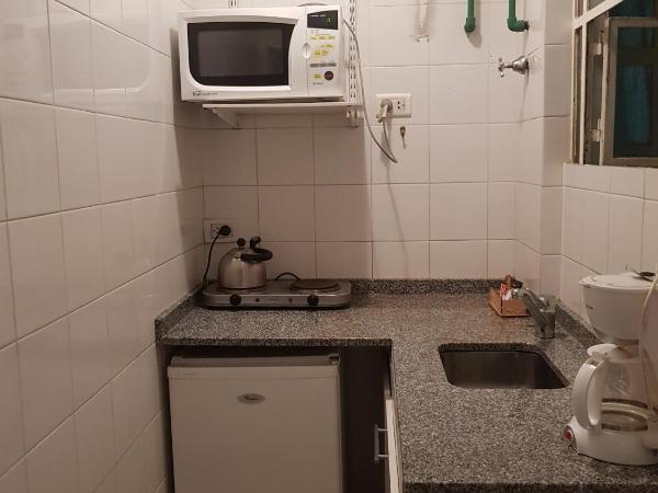 Leonardo Da Vinci Residence : photo 4 de la chambre appartement avec lit double