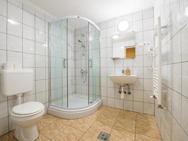 Chesscom Guesthouse : photo 4 de la chambre chambre double ou lits jumeaux