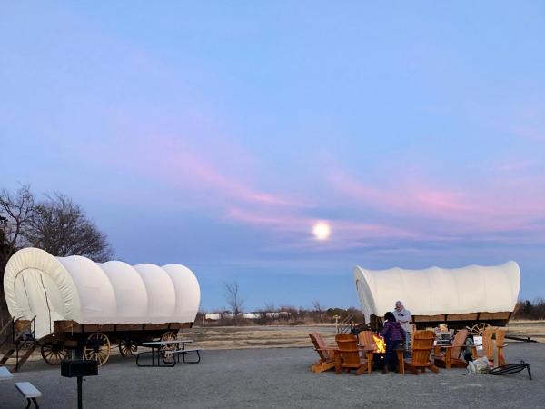 Orr Family Farm & RR, LLC : photo 6 de la chambre glamping wagon 2