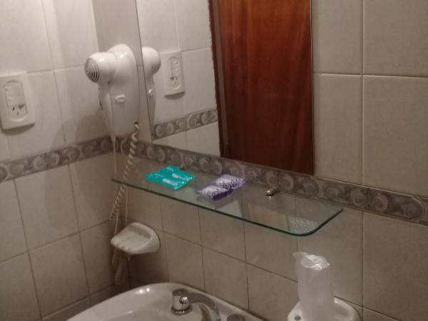 Hotel El Torreon : photo 5 de la chambre chambre double ou lits jumeaux avec salle de bains privative