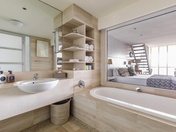 Watsons Bay Boutique Hotel : photo 4 de la chambre chambre en mezzanine - vue sur port