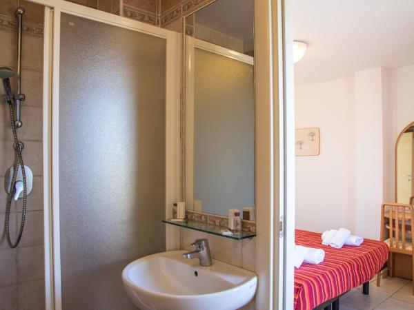 Hotel Beverly : photo 2 de la chambre chambre double - vue sur mer