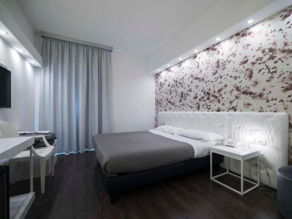 Hotel Montestella : photo 2 de la chambre chambre double avec terrasse