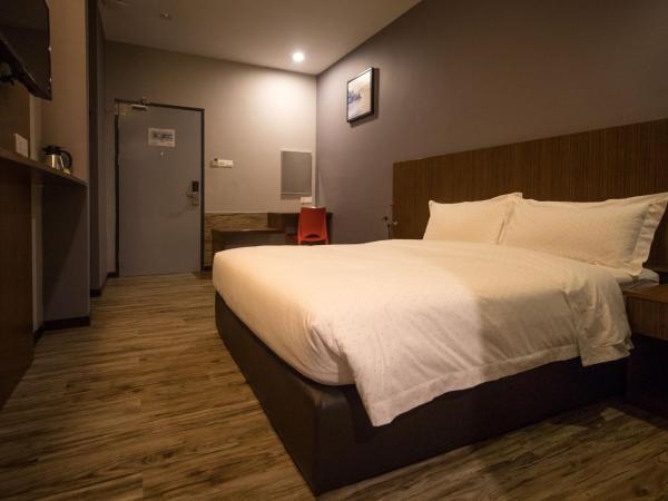 3-Plus Hotel : photo 1 de la chambre chambre double deluxe (2 adultes + 1 enfant)