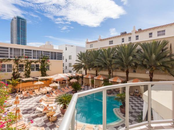 The Plymouth South Beach : photo 5 de la chambre suite 2 chambres avec vue sur la piscine