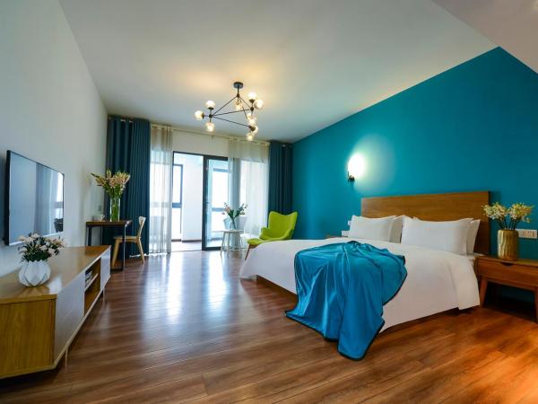 Boutique of Meditation with Cuisine & Night View, Exit 2 Liujiatai Station Line 9 : photo 1 de la chambre suite avec terrasse 