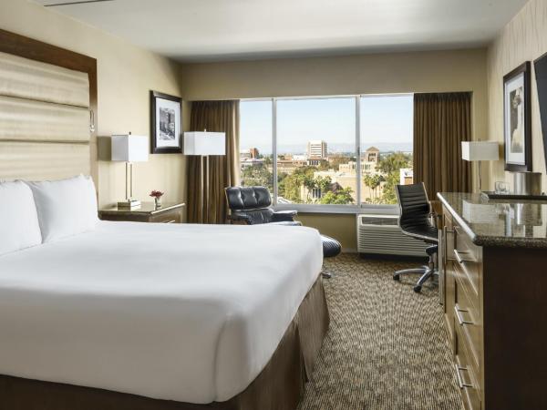 USC Hotel : photo 1 de la chambre chambre lit king-size