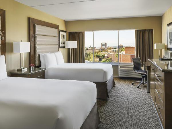 USC Hotel : photo 1 de la chambre chambre double avec 2 lits doubles