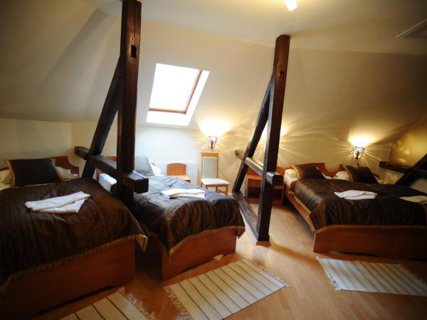 Hotel Minaret&Étterem : photo 5 de la chambre chambre quadruple