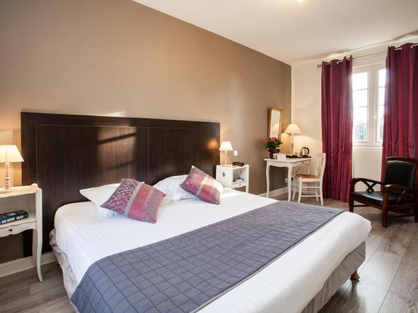 Hôtel Restaurant La Hoirie : photo 3 de la chambre chambre double ou lits jumeaux supérieure tradition
