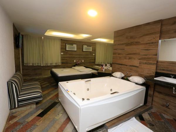 Eden Hotel (Adults Only) : photo 1 de la chambre chambre double avec baignoire spa