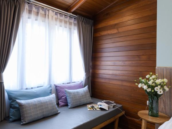 Pastell Oldtown Chiang Mai SHA Extra Plus : photo 7 de la chambre chambre double deluxe avec balcon