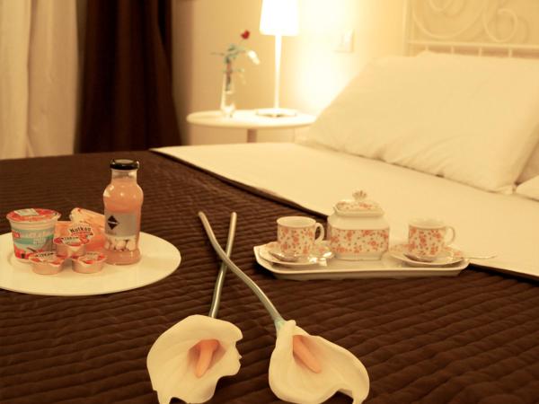 Bella Cagliari B&B : photo 2 de la chambre chambre double avec salle de bains privative extérieure