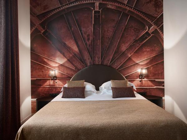 Hotel Verlaine : photo 1 de la chambre chambre lit king-size supérieure atelier - annexe