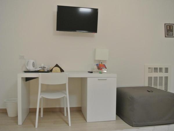 Ofra Matera : photo 6 de la chambre chambre triple avec salle de bains privative