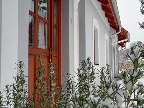 Arácsi Vendégház : photo 8 de la chambre maisonnette