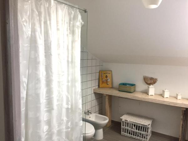 B&B en Provence- Villa Saint Marc : photo 3 de la chambre chambre familiale avec salle de bains