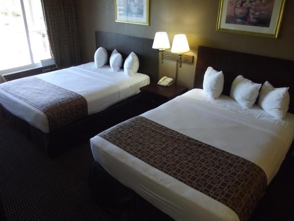 Ambassadors Inn & Suites : photo 7 de la chambre chambre standard avec 2 lits queen-size