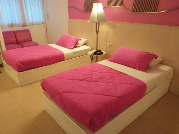 Highway Hotel : photo 10 de la chambre chambre lits jumeaux chic de luxe 