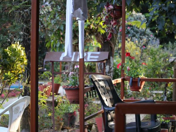Gurkha Lodge : photo 1 de la chambre chambre double avec salle de bains privative
