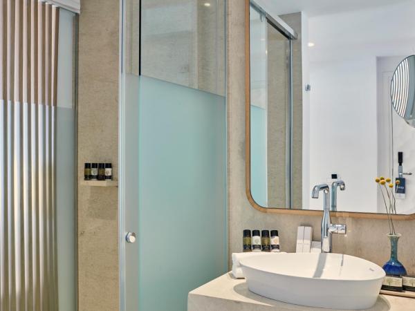 Myconian Kyma, a Member of Design Hotels : photo 3 de la chambre artemis deluxe double room with side sea view