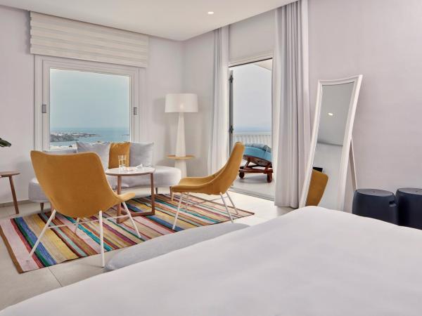 Myconian Kyma, a Member of Design Hotels : photo 6 de la chambre suite junior avec jacuzzi extérieur - vue sur mer couché de soleil