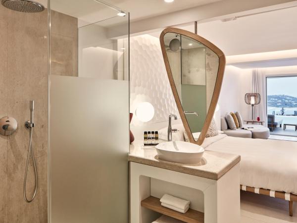 Myconian Kyma, a Member of Design Hotels : photo 9 de la chambre chambre supérieure avec piscine privée - vue sur mer