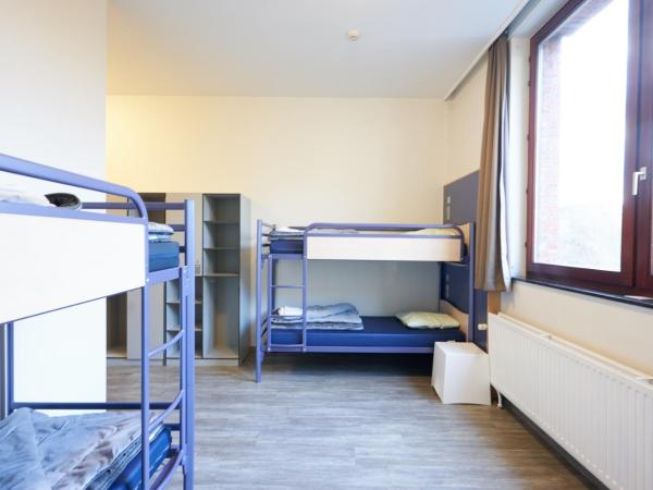 Generation Europe Youth Hostel : photo 1 de la chambre chambre quadruple