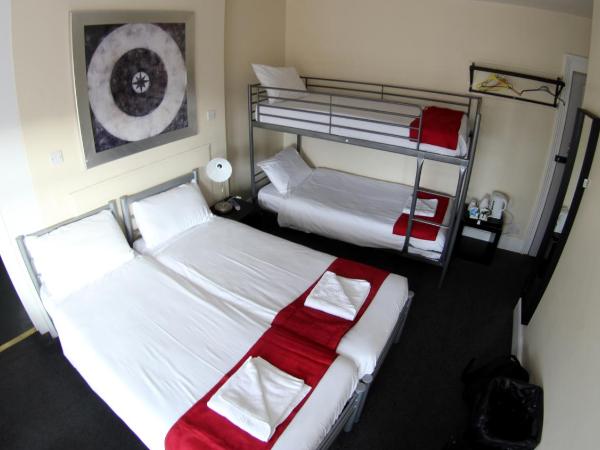 Fairmount Hotel : photo 2 de la chambre grande chambre (5 adultes)