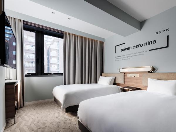 Bespoke Hotel Shinjuku : photo 1 de la chambre chambre lits jumeaux standard