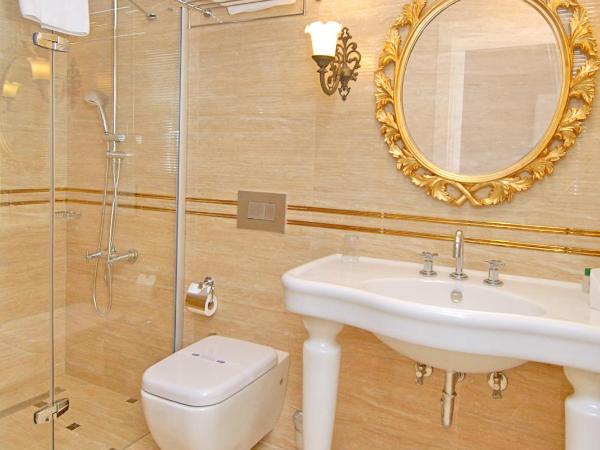 Aspen Hotel Kaleiçi : photo 6 de la chambre chambre double ou lits jumeaux deluxe – vue sur jardin