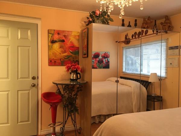 Diana's Luxury Bed and Breakfast : photo 9 de la chambre double room with spa bath - room #8