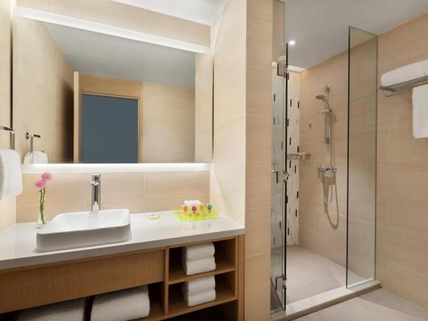 Hyatt Place Chengdu Pebble Walk : photo 4 de la chambre chambre lit king-size avec canapé-lit